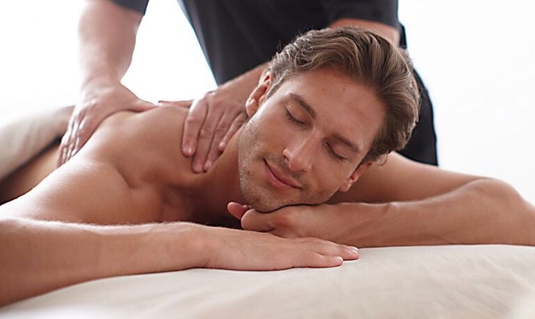 Lưu ý khi mua tinh dầu massage cho đàn ông